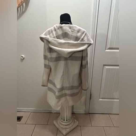 Nordstrom Lovestitch jacket wool blend wrap hood soft M coat - Picture 5 of 10